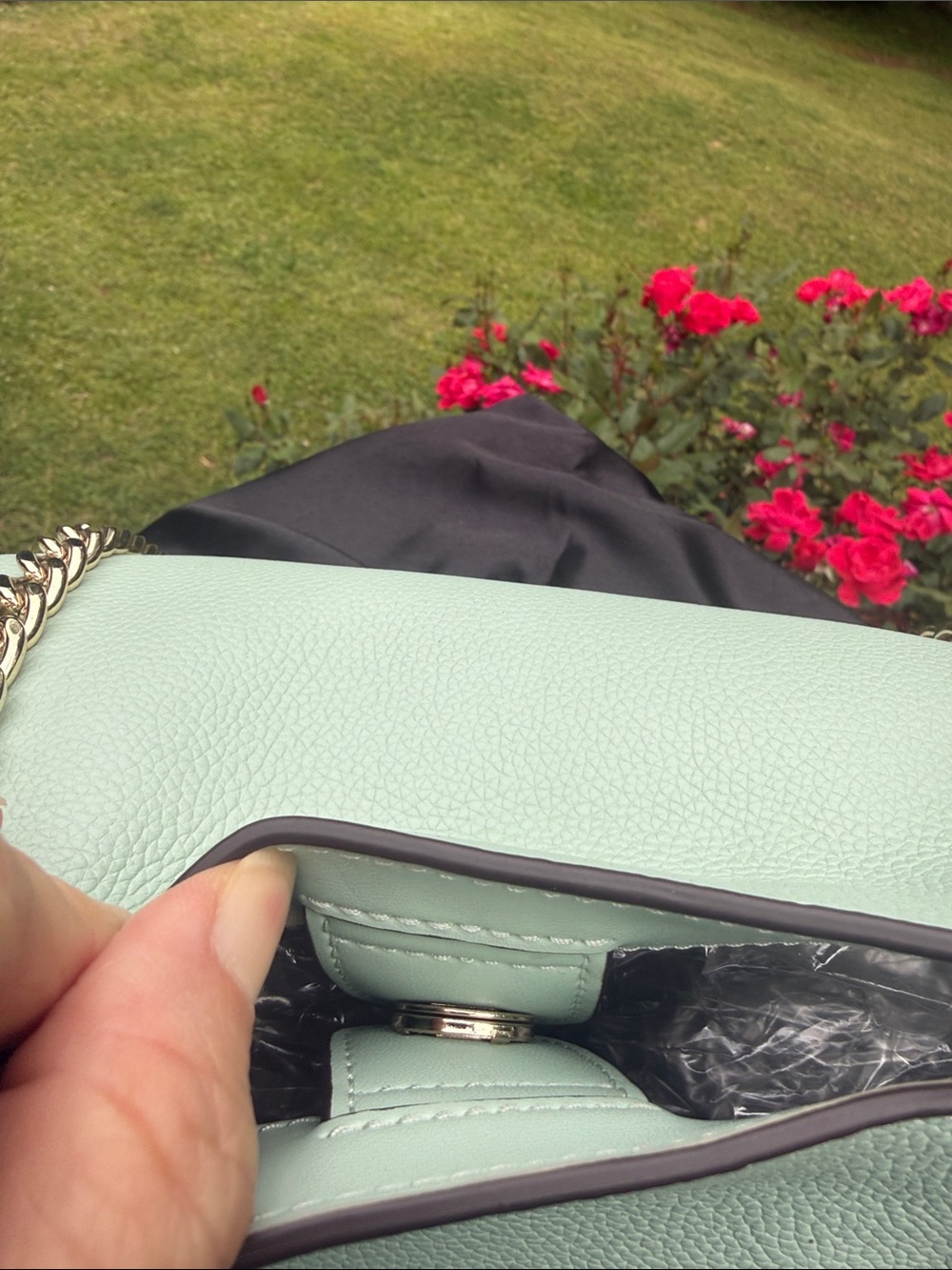 Kate Spade New York Mint Green Leather Shoulder Bag with Chain Straps - Picture 9 of 10